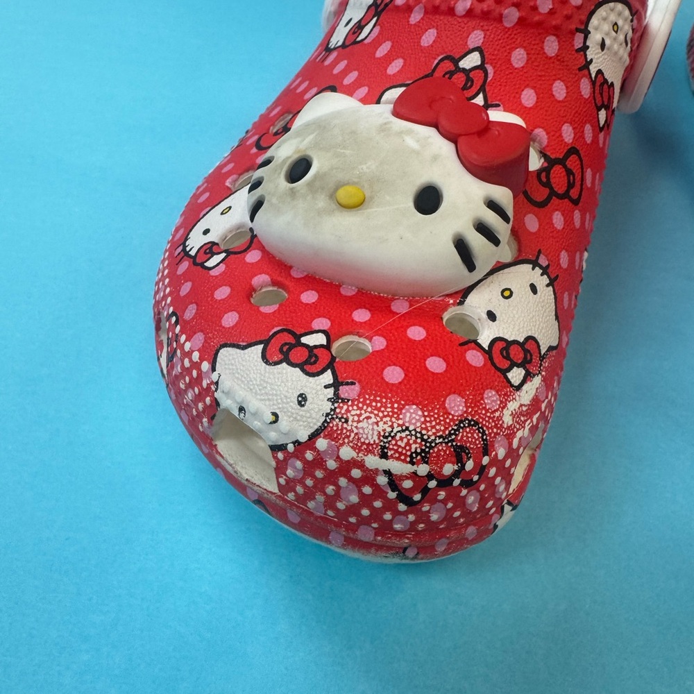 Hello Kitty Red Clogs - Picture 6 of 9